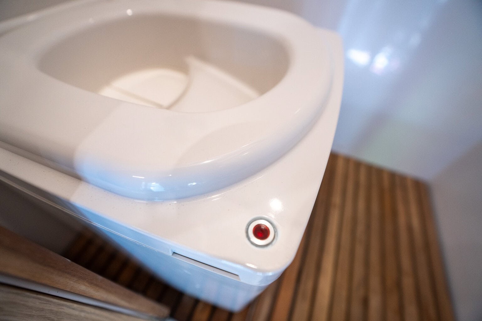 Full indicator light on the Cuddy Lite